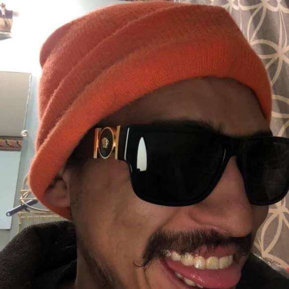 Meet your Posher, Jared - Picture 1 of 1